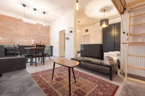 Apple apartment